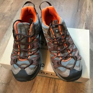Men's Like-New Merrell Pantheon Hiking Shoes