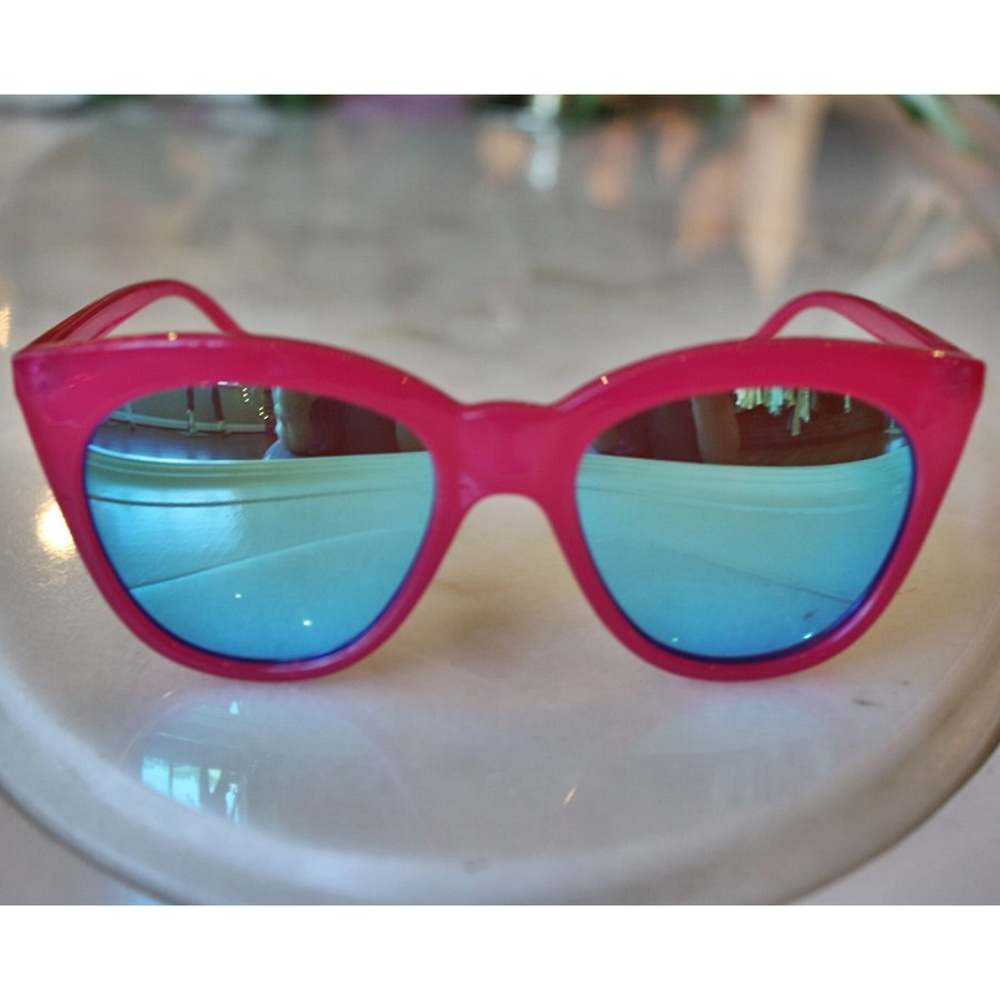 Le Specs Pink Mirrored Cat Eye Sunglasses