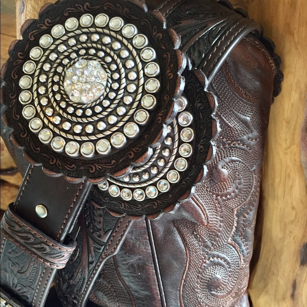 Nocona belt for boot