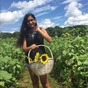 Meet your Posher, Mythri