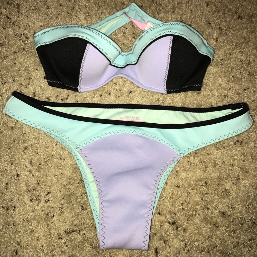 Surf Victoria's Secret pink swim