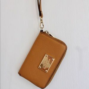 Michael Kors Jet Set Wristlet