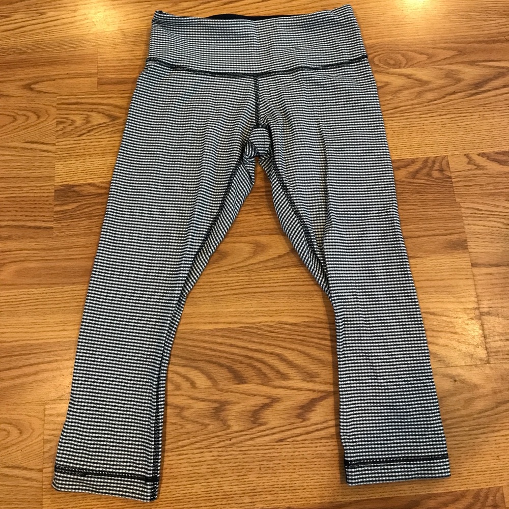 Lululemon crops
