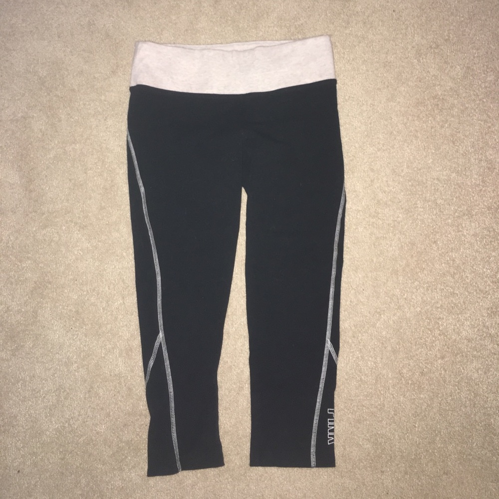 victoria's secret pink yoga pants. cropped size XS