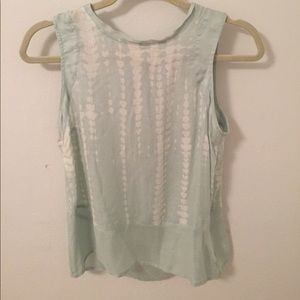 Ladies sleeveless top with back zipper