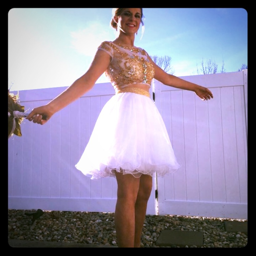 👑Think PROM!! Absolutely stunning beading!! 💎