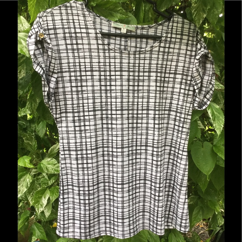 Business casual Black and White pattern Shirt