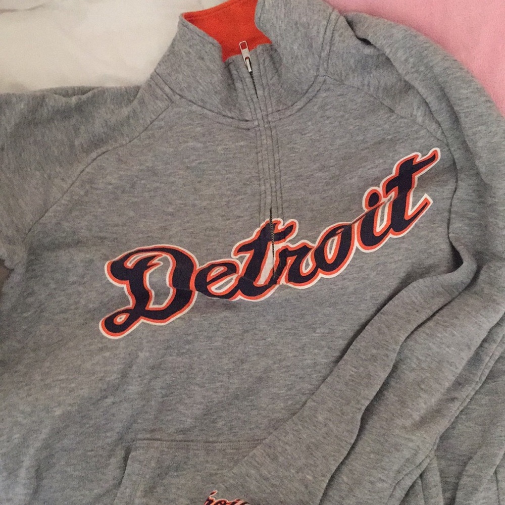Pink Detroit Tigers sweater!