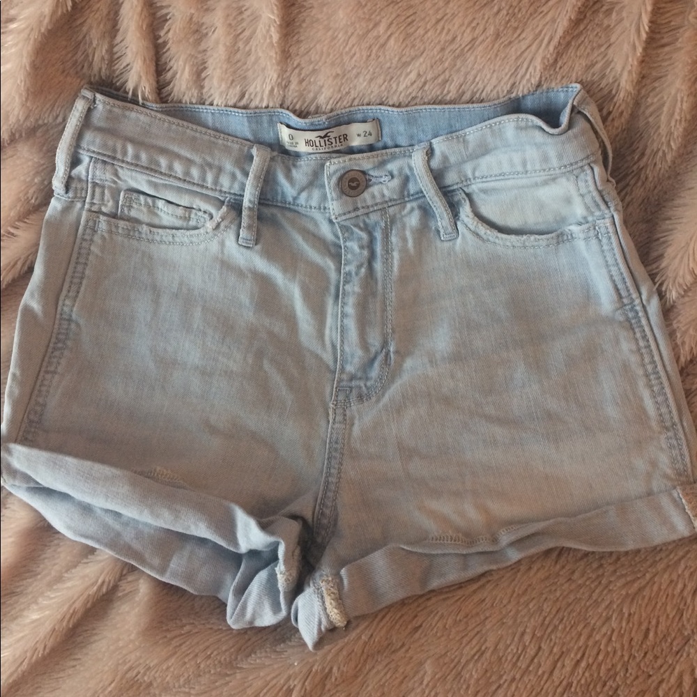High waisted Hollister shorts