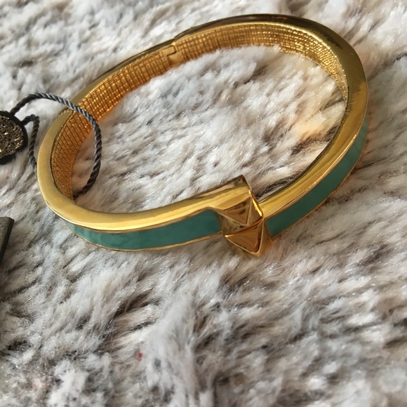 VINCE CAMUTO BRACELET - Picture 2 of 5