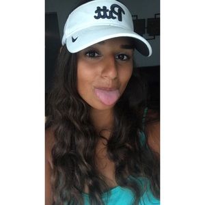 Meet your Posher, Victoria