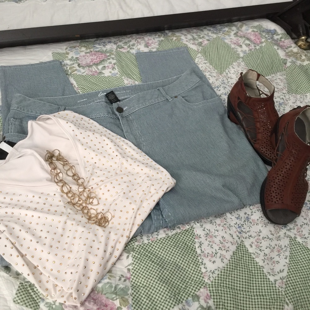 BOGO BLUE &WHITE LANE BRYANT SKINNY JEANS SIZE22