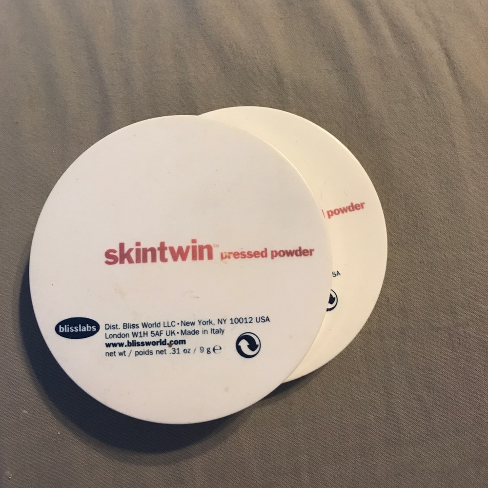 Skintwin pressed powder buff-nude 2 of them