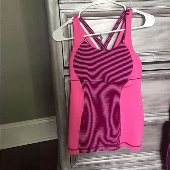 Lulu Lemon Workout 2 piece set - Picture 3 of 5