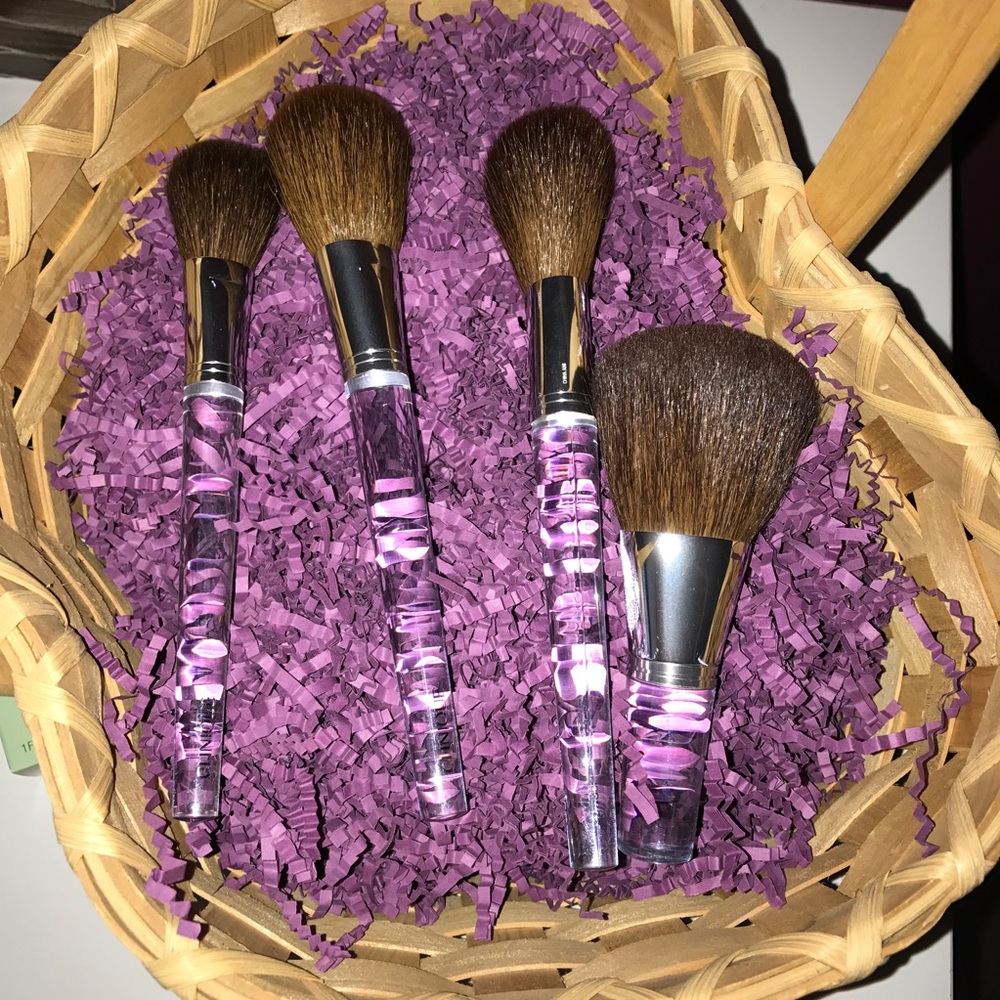 Clinique brushes