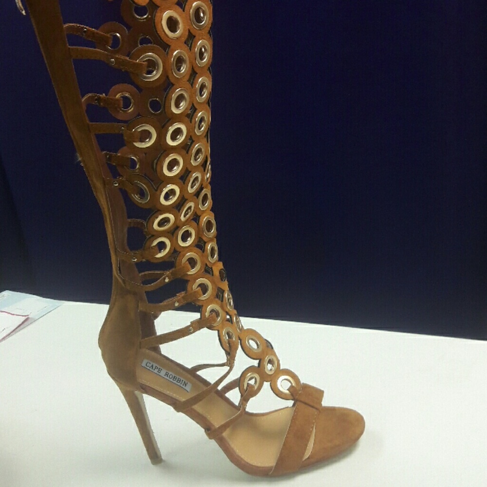 NWT Cape Robbin camel gladiator heels