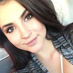 Meet your Posher, Jade