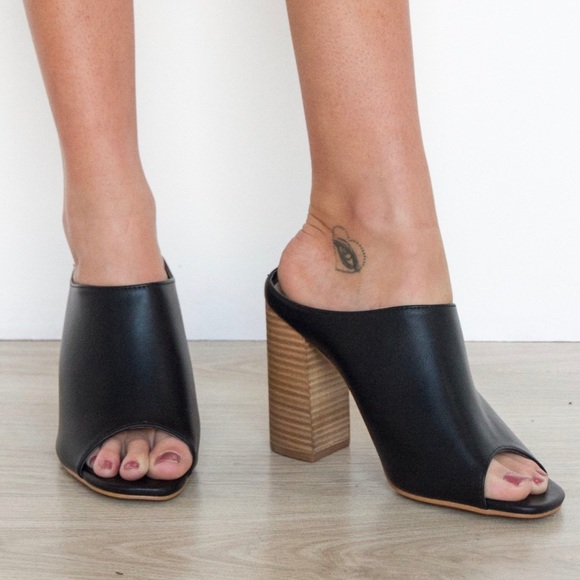 LAST PAIR (Size 8) DIONNE Black Mules - Picture 4 of 7