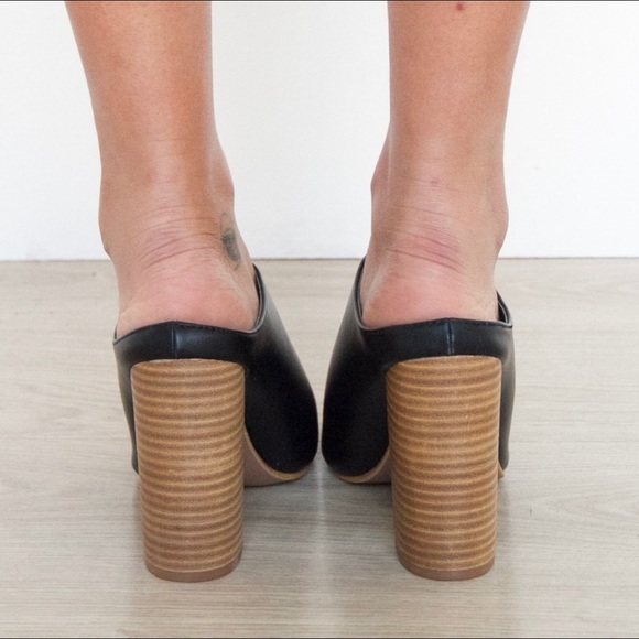 LAST PAIR (Size 8) DIONNE Black Mules - Picture 6 of 7