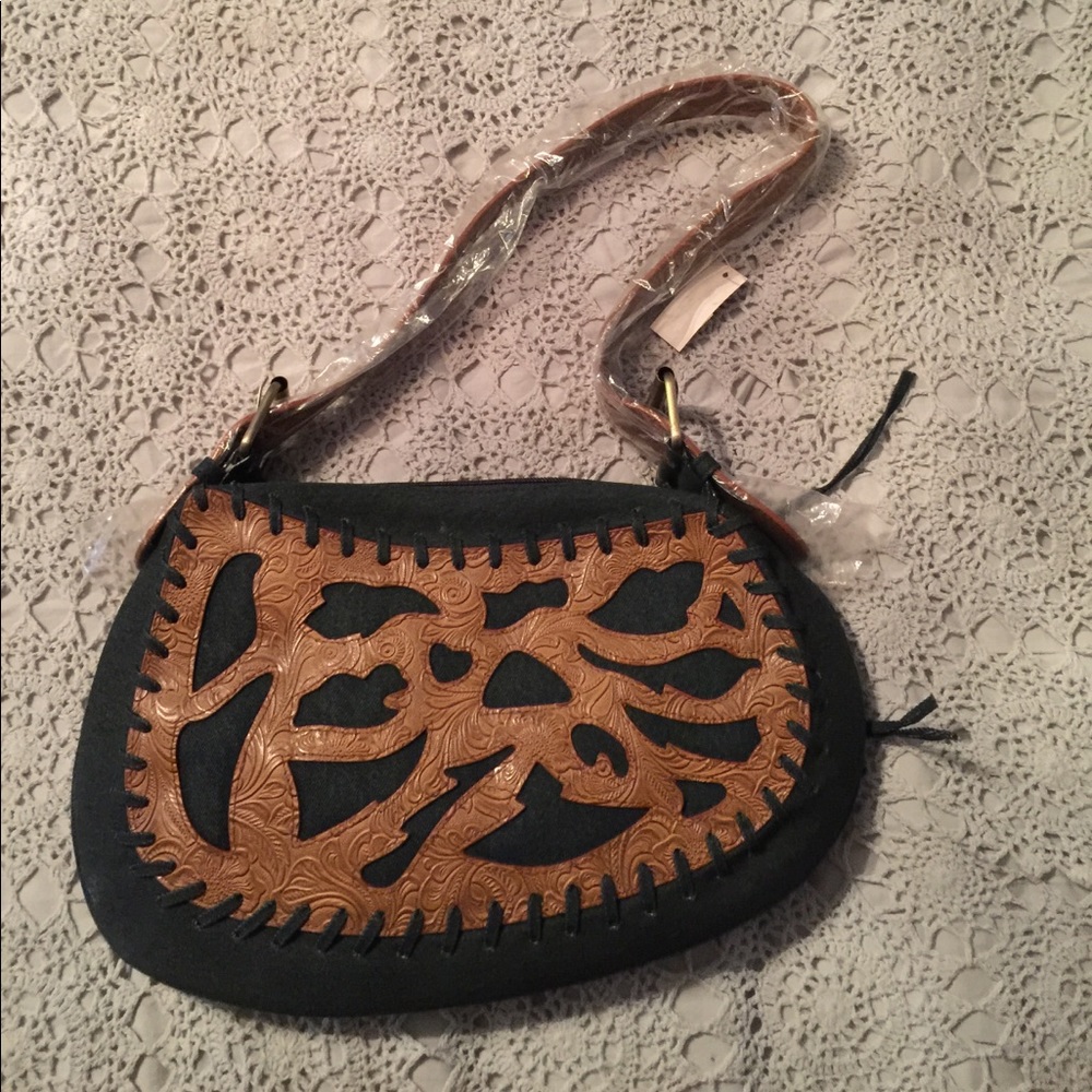 Purse - Picture 2 of 6