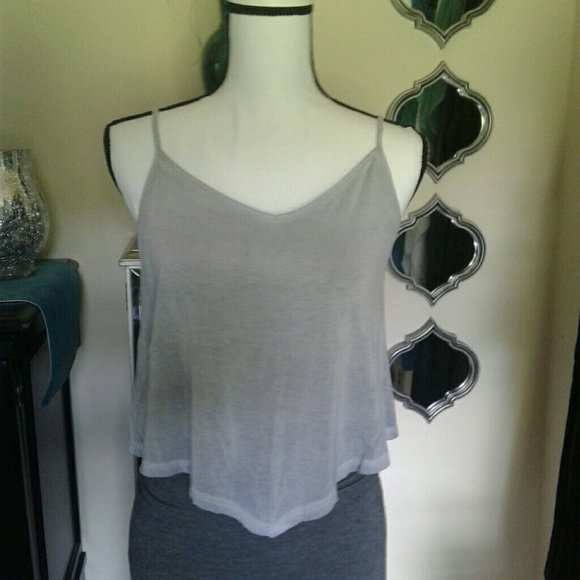 American Eagle Tops - American Eagle flowy crop top