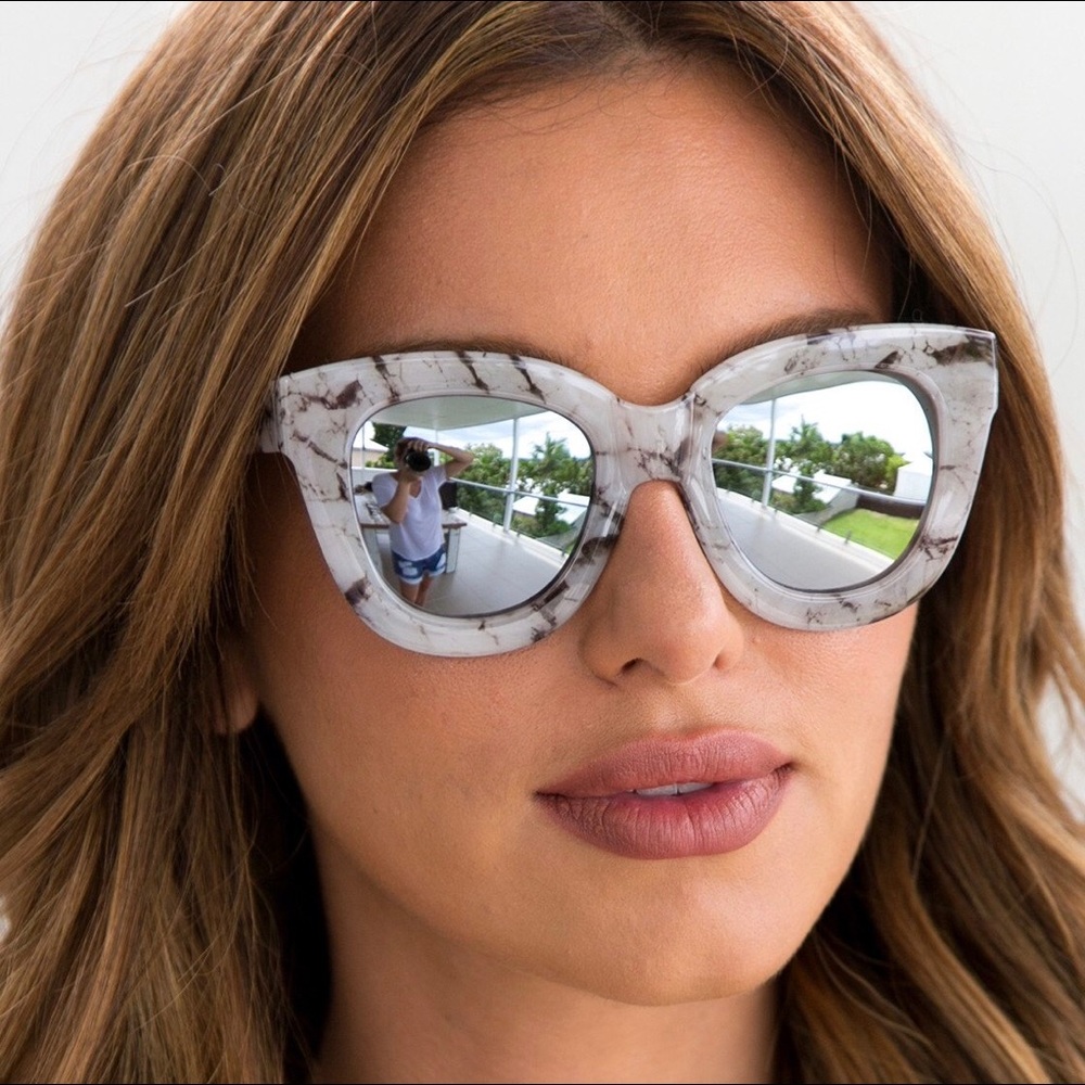 LAST 1 // SUGAR & SPICE Quay Mirror Sunglasses - Picture 3 of 7