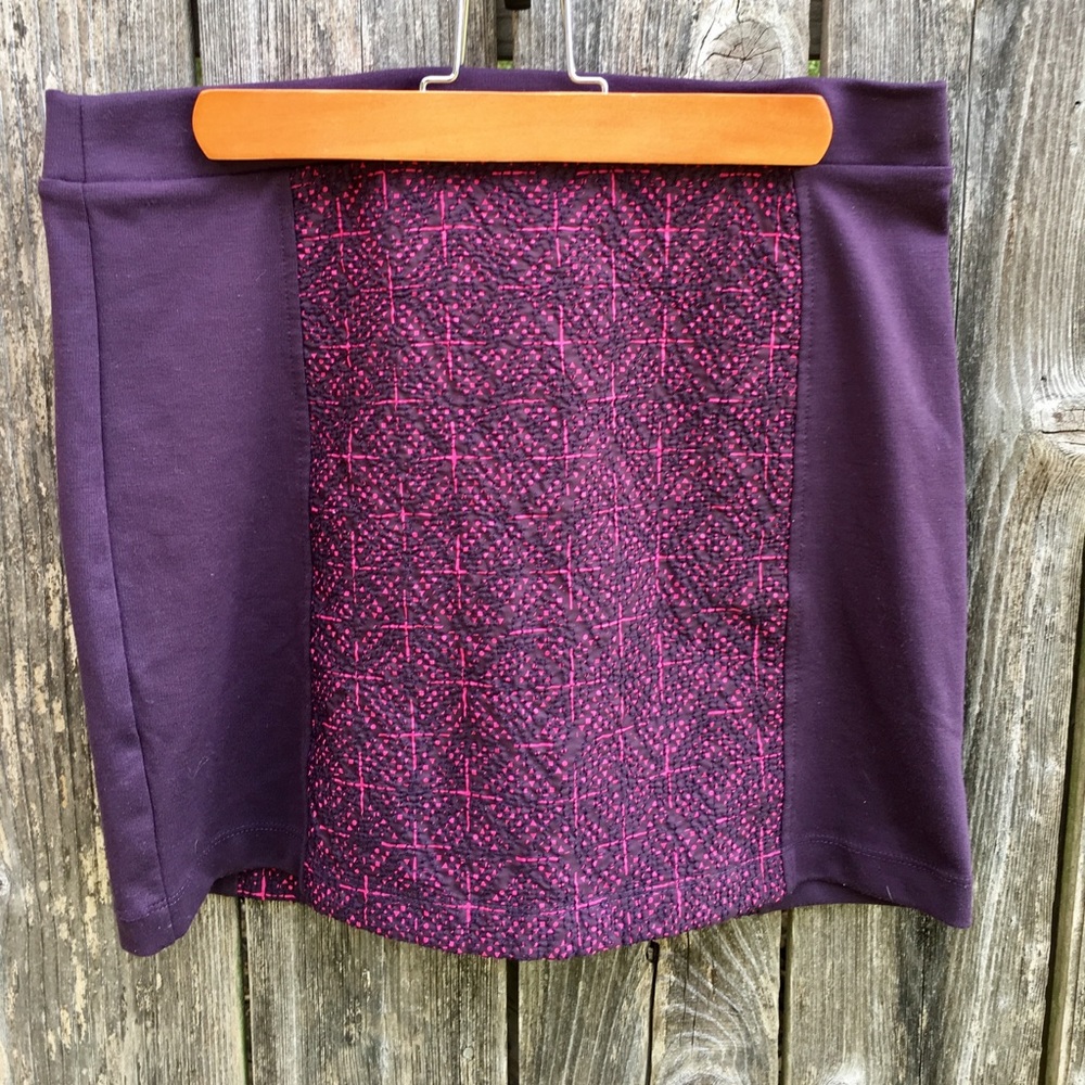 : American Eagle Outfitters : Purple Mini Skirt