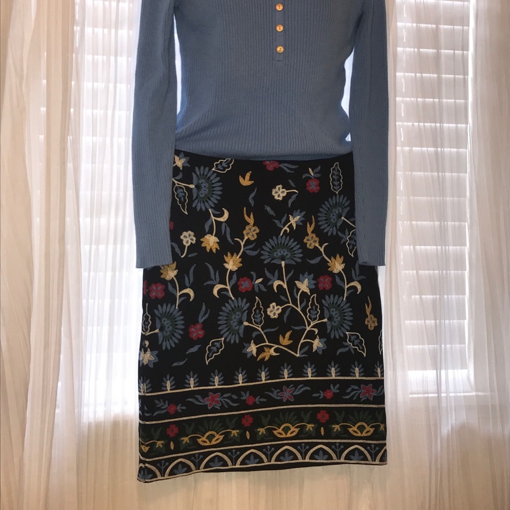 Adorable embroidered J.McLaughlin skirt - Picture 1 of 3