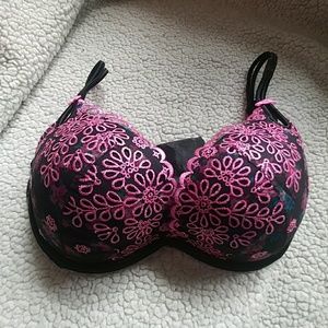 Victoria's Secret convertible push-up bra