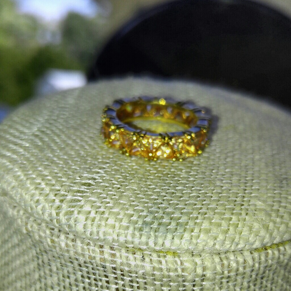 Beautiful blush/champagne sz 7 Ring