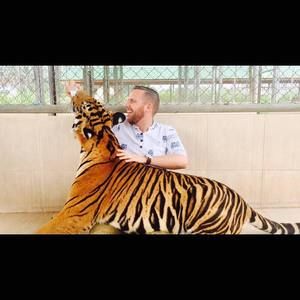 Meet your Posher, Joshua