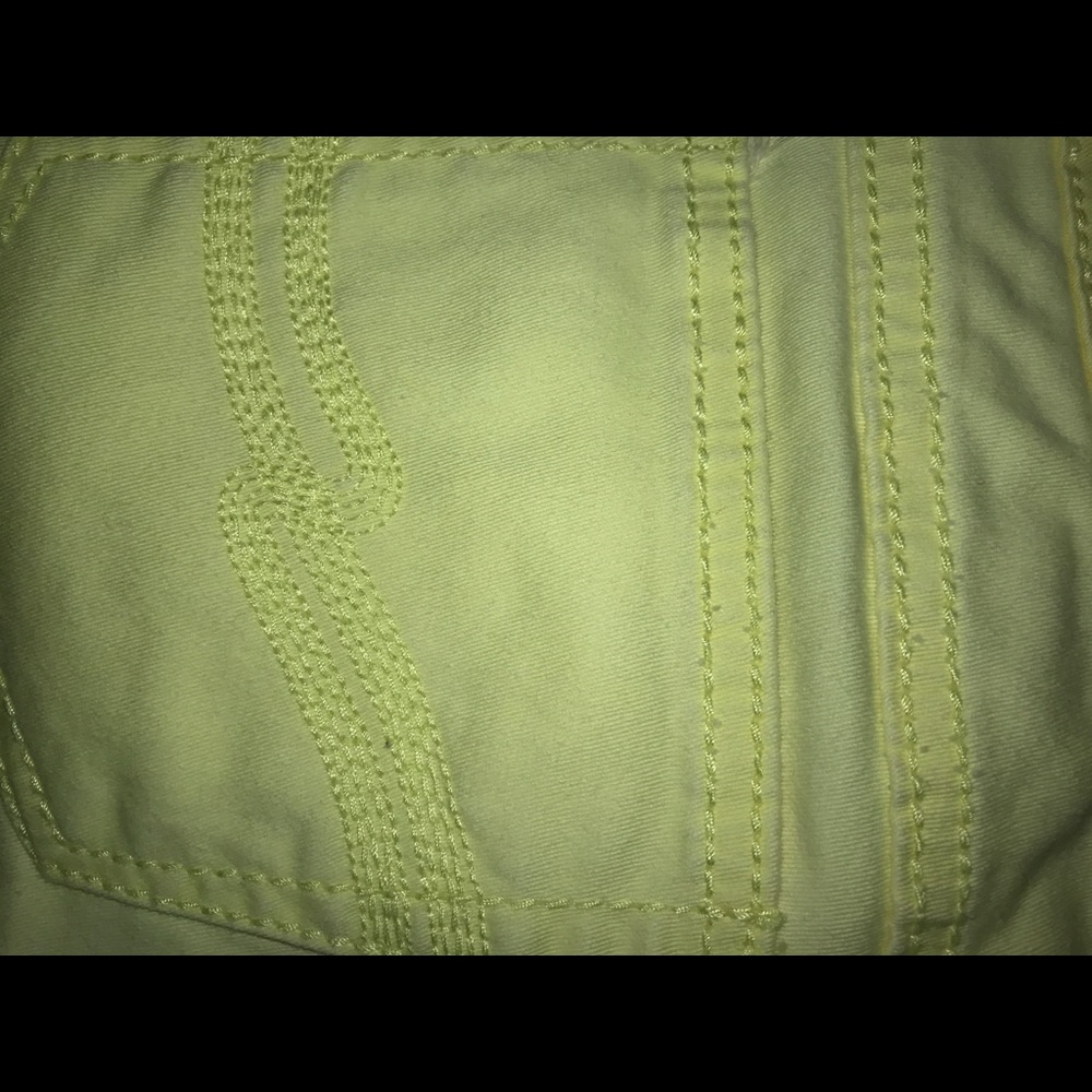 Yellow jeans new NWOT - Picture 3 of 4
