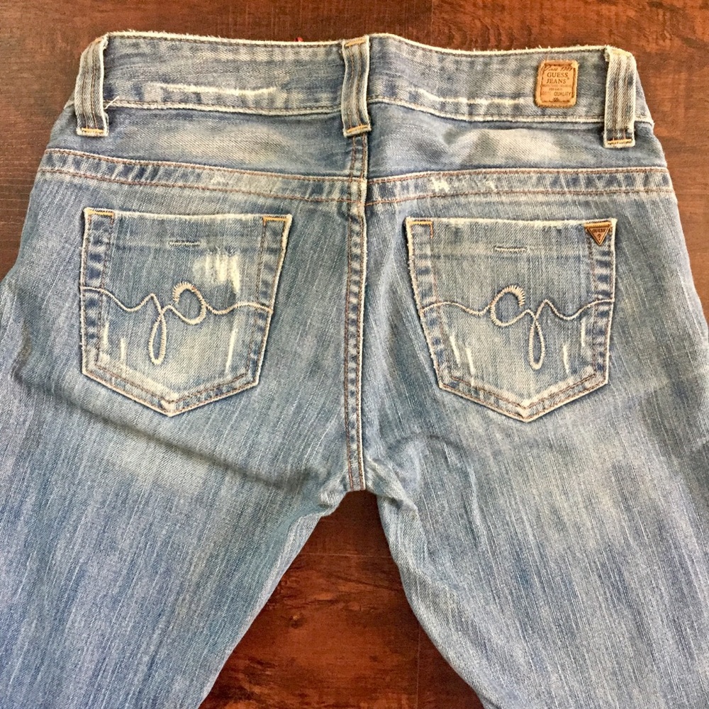 Women's Guess Jeans sz 26 lightly distressed