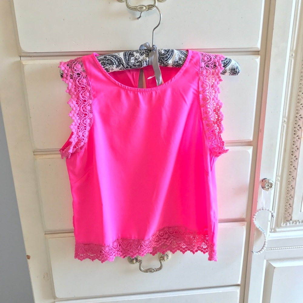 bright pink laced outline top
