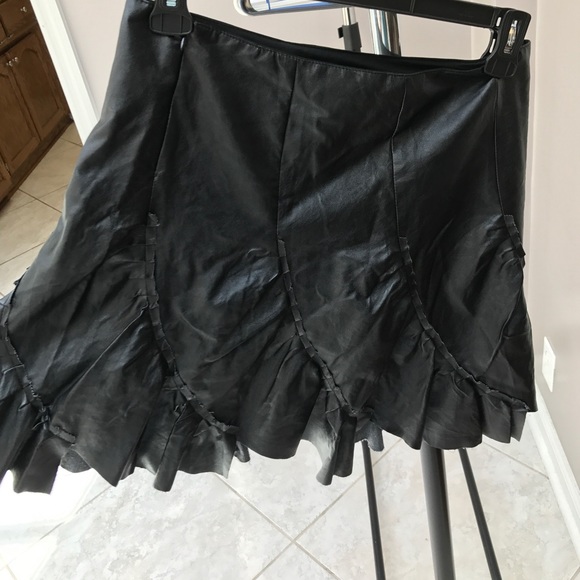 Harper greene leather skirt - Picture 3 of 3