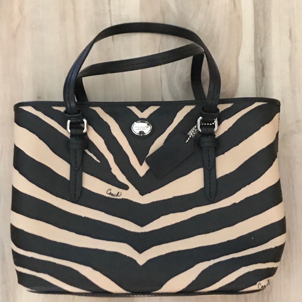NWOT👜Coach Black and Tan Zebra Mini 6 Inch
