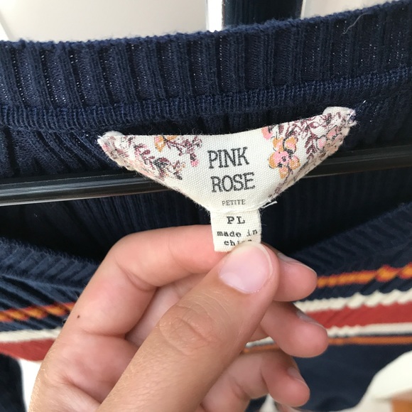 Pink rose sweater dress - Picture 2 of 3