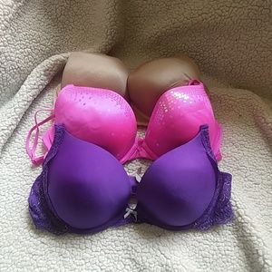 Victoria's Secret push-up bra lot