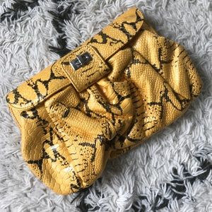 Python Clutch