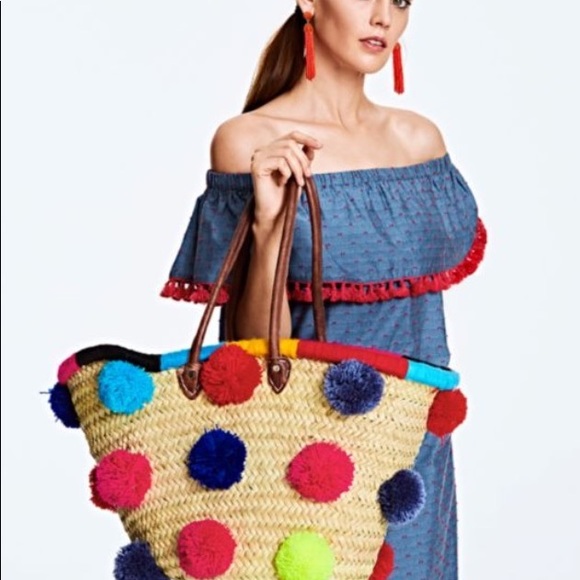 Beatriz Off the Shoulder Dress - Picture 4 of 5