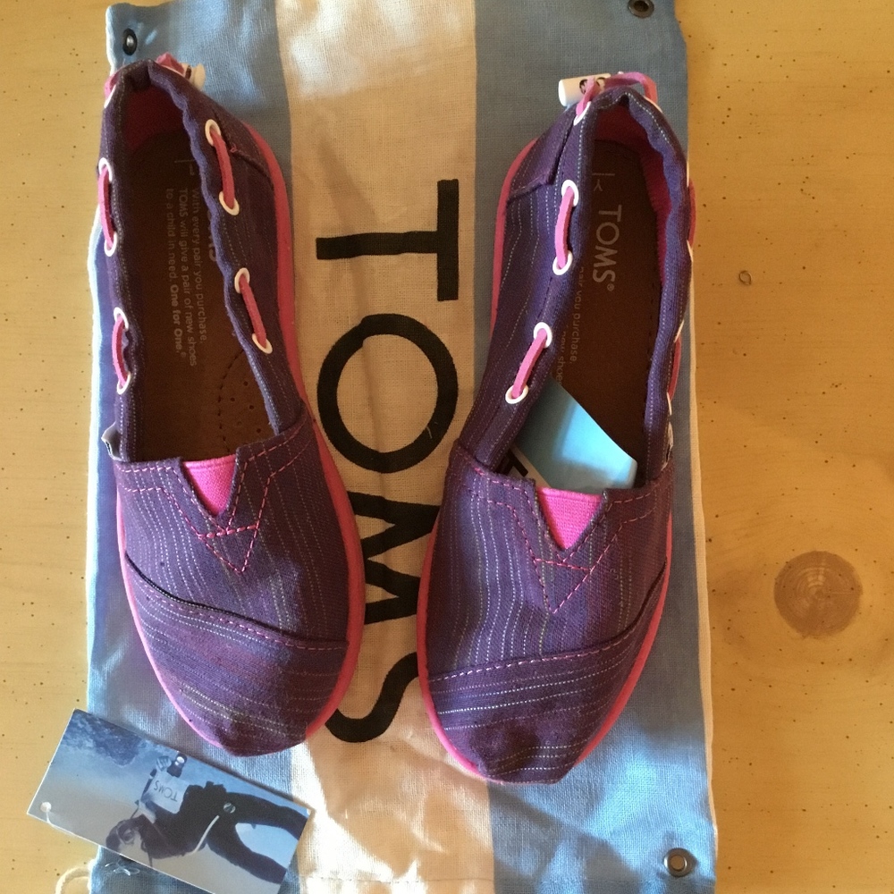 NEW Toms purple KIDS SHOES for SPRING