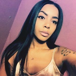 Meet your Posher, Christina