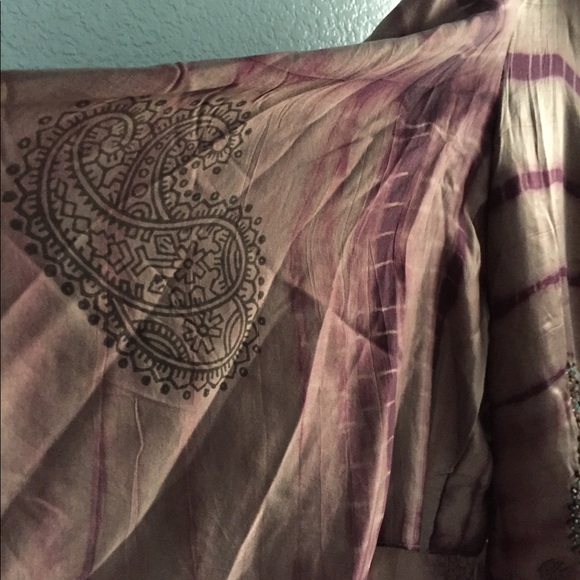 Top - Picture 2 of 4