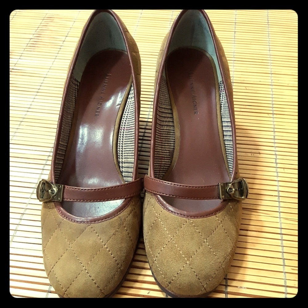 Etienne Aigner olive green.