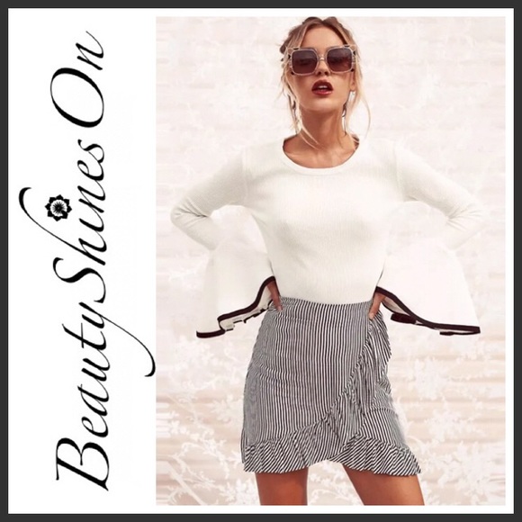 🆕 SONJA Mini Skirt - Picture 3 of 6