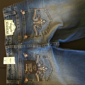 NWT skinny jeans