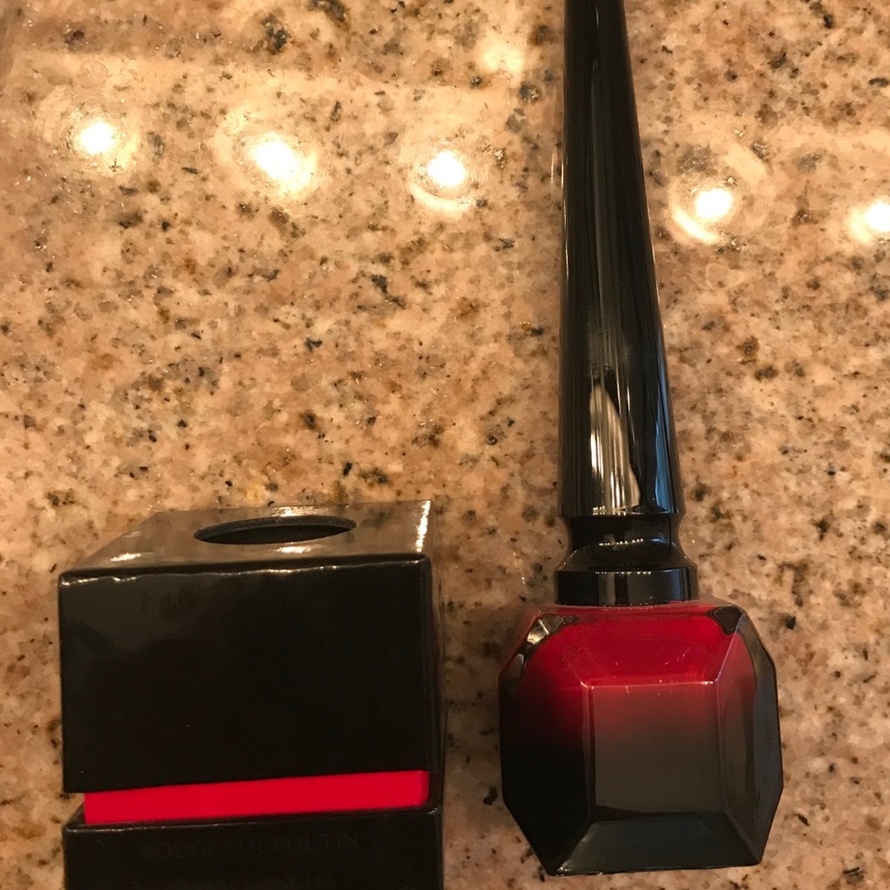 Christian louboutin nail polish New gorgeous!
