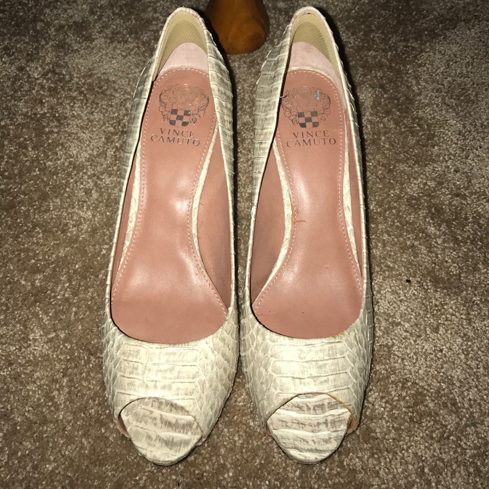 Brand new Vince Camuto Heels