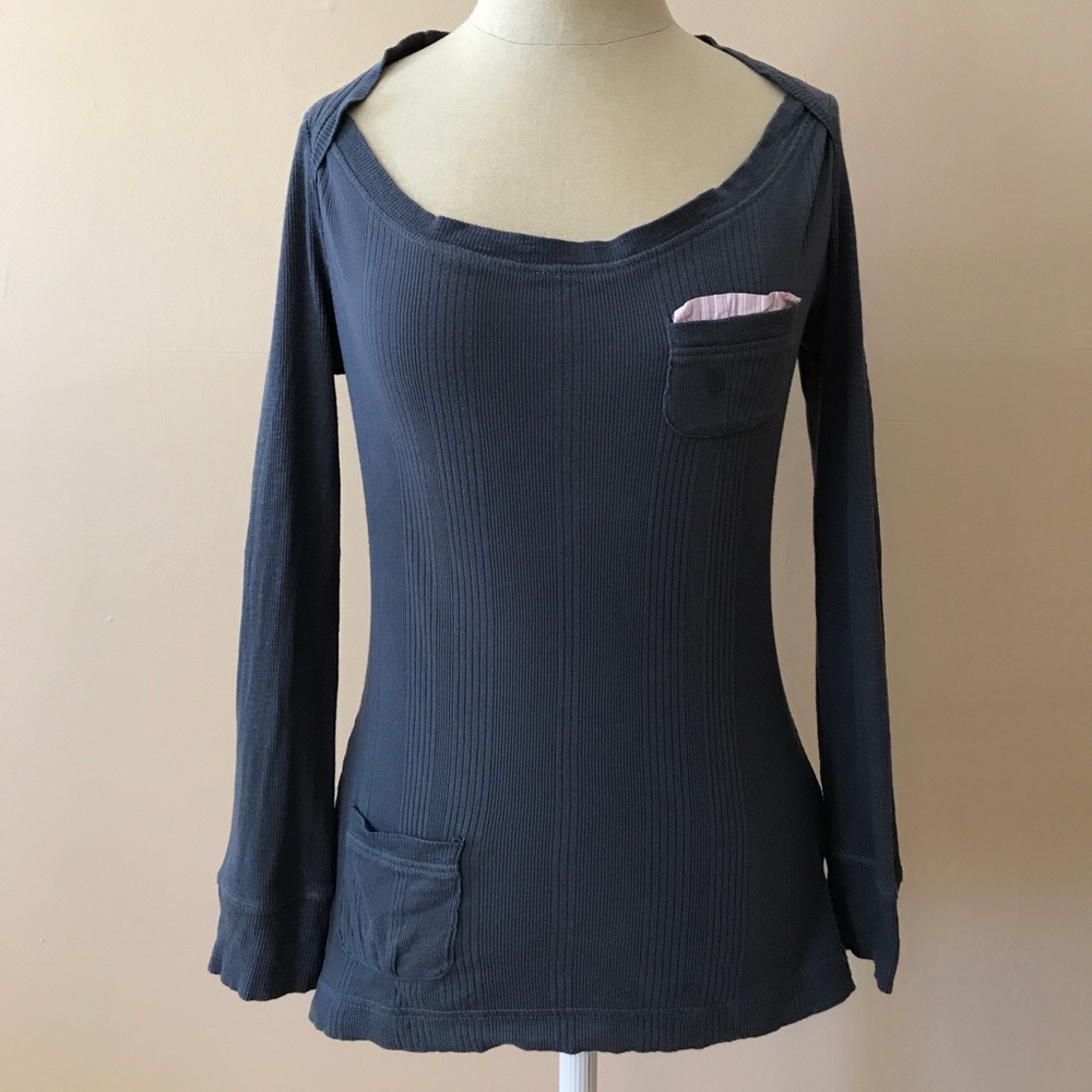 Living Planet Gray Long Sleeve Top