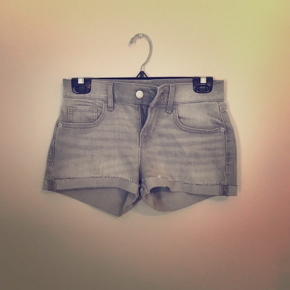 Old Navy Boyfriend Shorts 3" - Picture 1 of 4